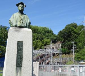 桃介胸像